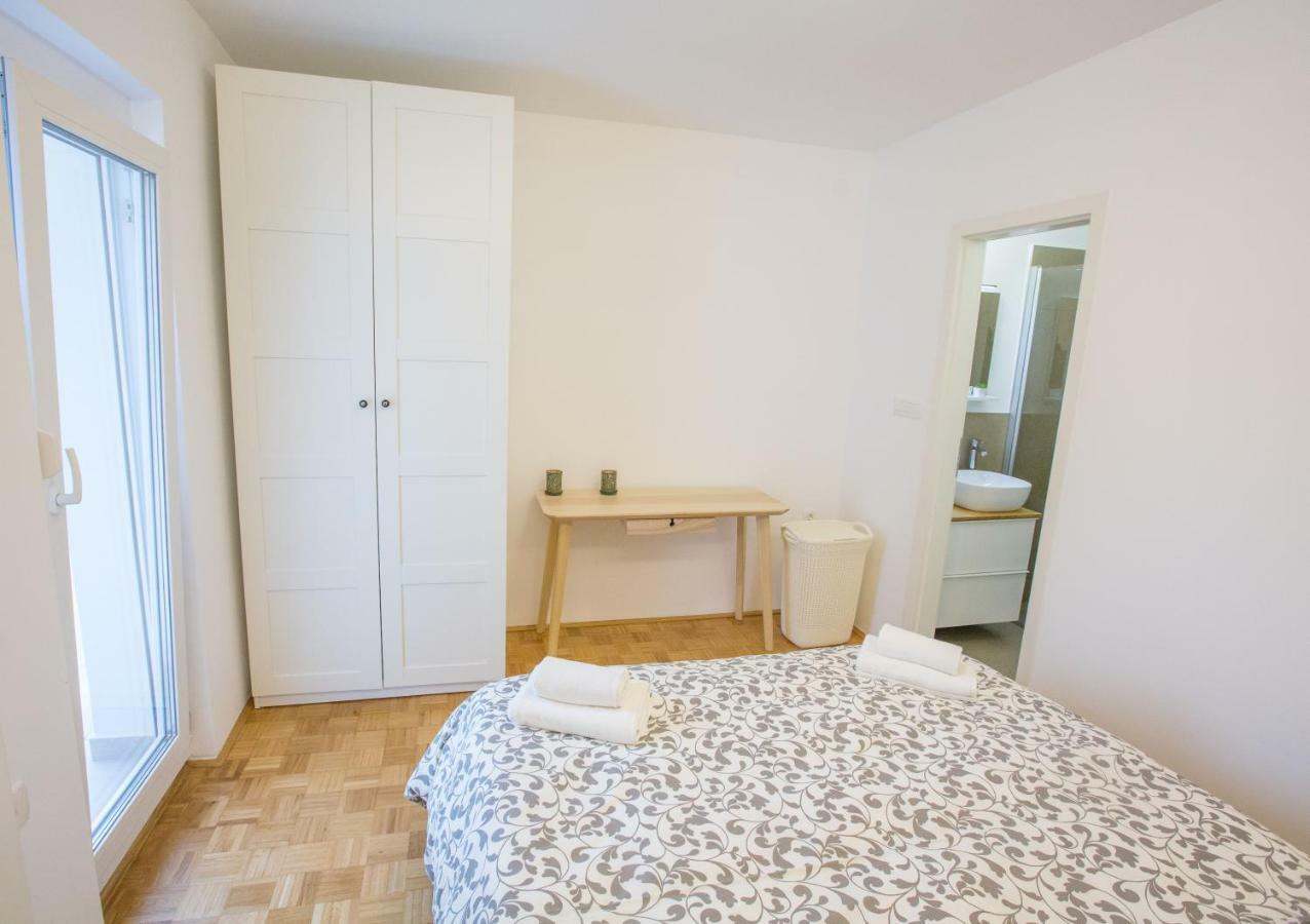 Isolana Apartment Izola Exterior foto